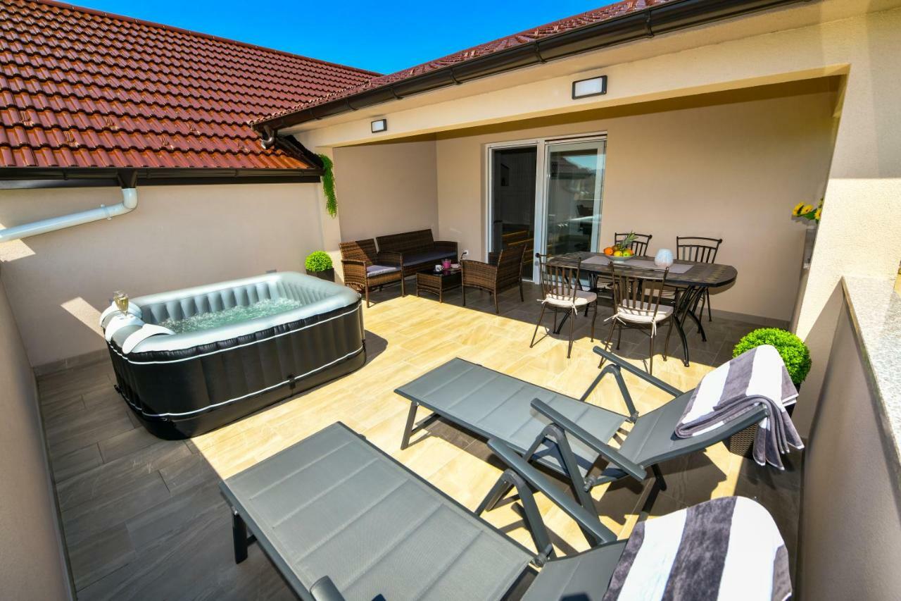 Cambi Lux Apartment Otok  Exterior foto