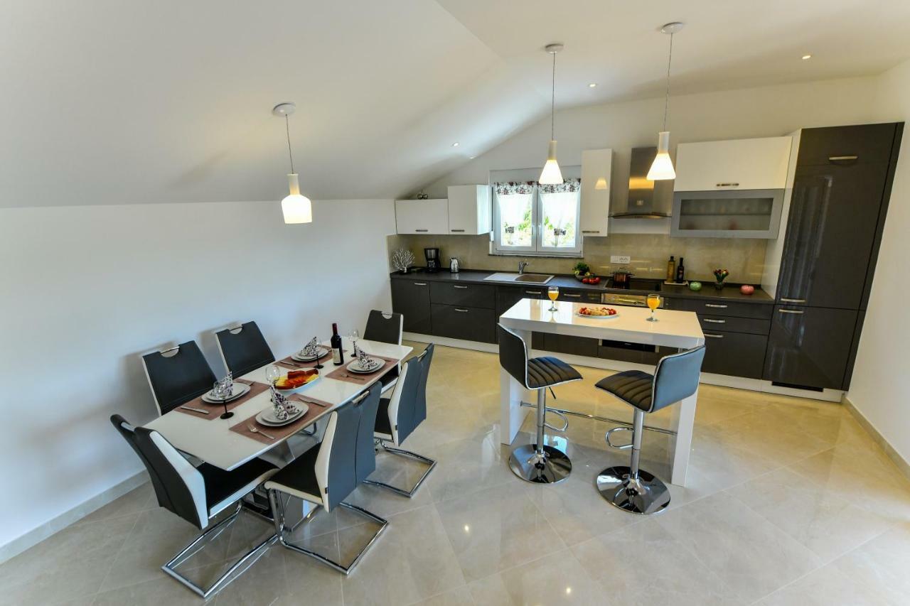 Cambi Lux Apartment Otok  Exterior foto