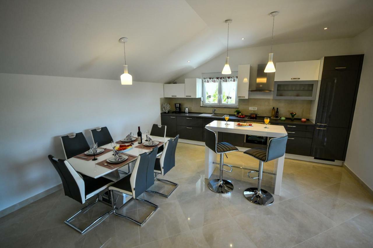 Cambi Lux Apartment Otok  Exterior foto