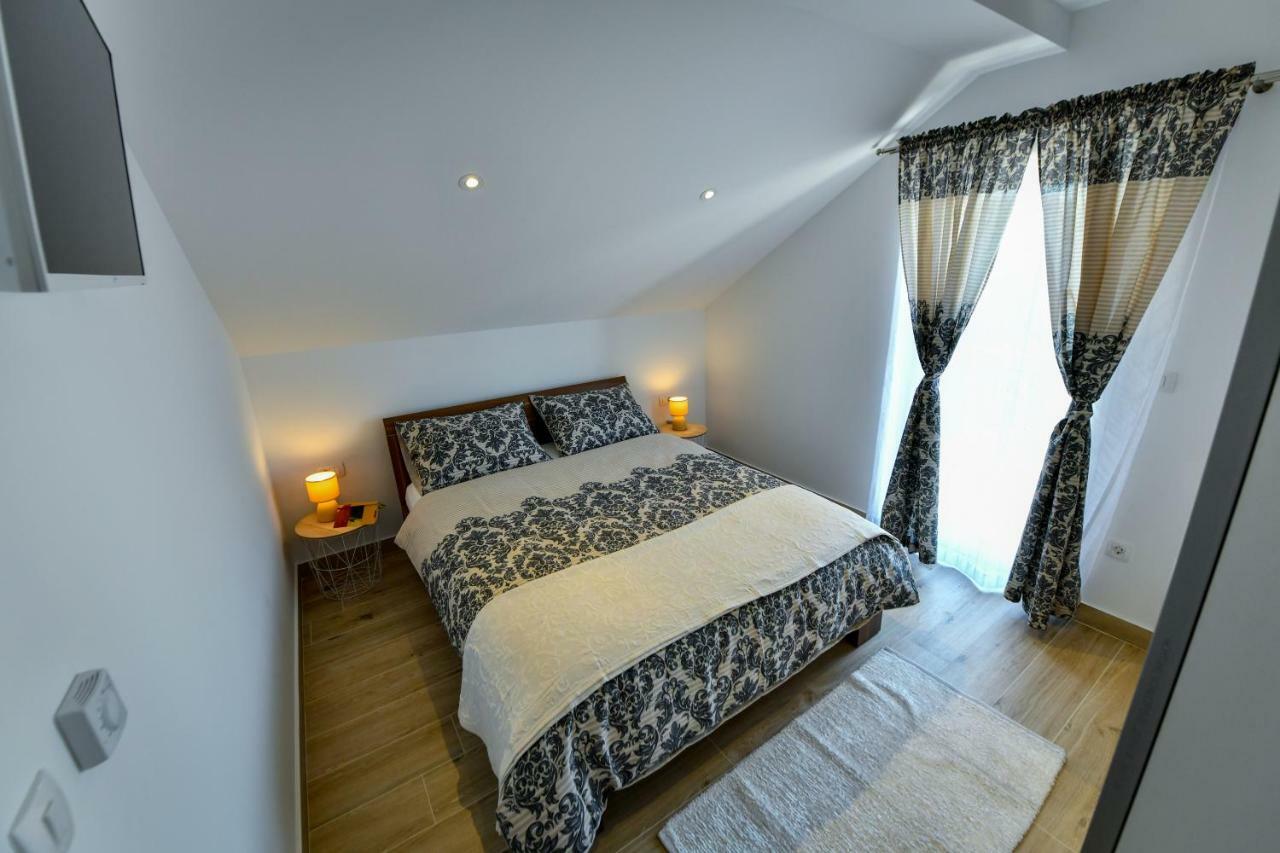 Cambi Lux Apartment Otok  Exterior foto