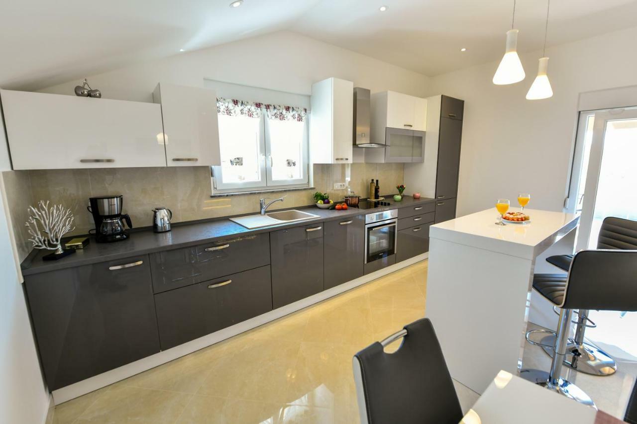 Cambi Lux Apartment Otok  Exterior foto